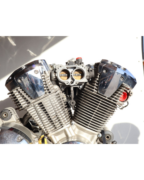 Honda VTX 1800, motor