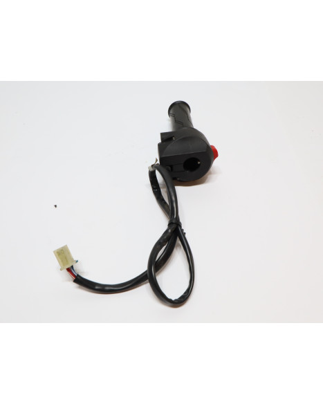 Yamaha YZF-R125, omkopplare med gashandtag höger