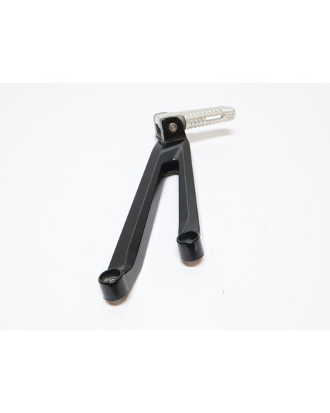 BMW S1000RR, passagerarfotpinne höger komplett