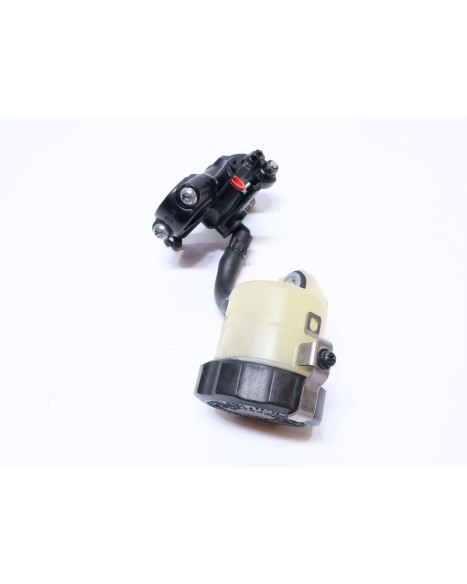 BMW S1000RR, bromscylinder fram