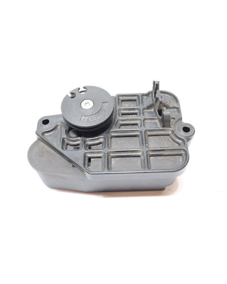 BMW S1000RR, avgasservo