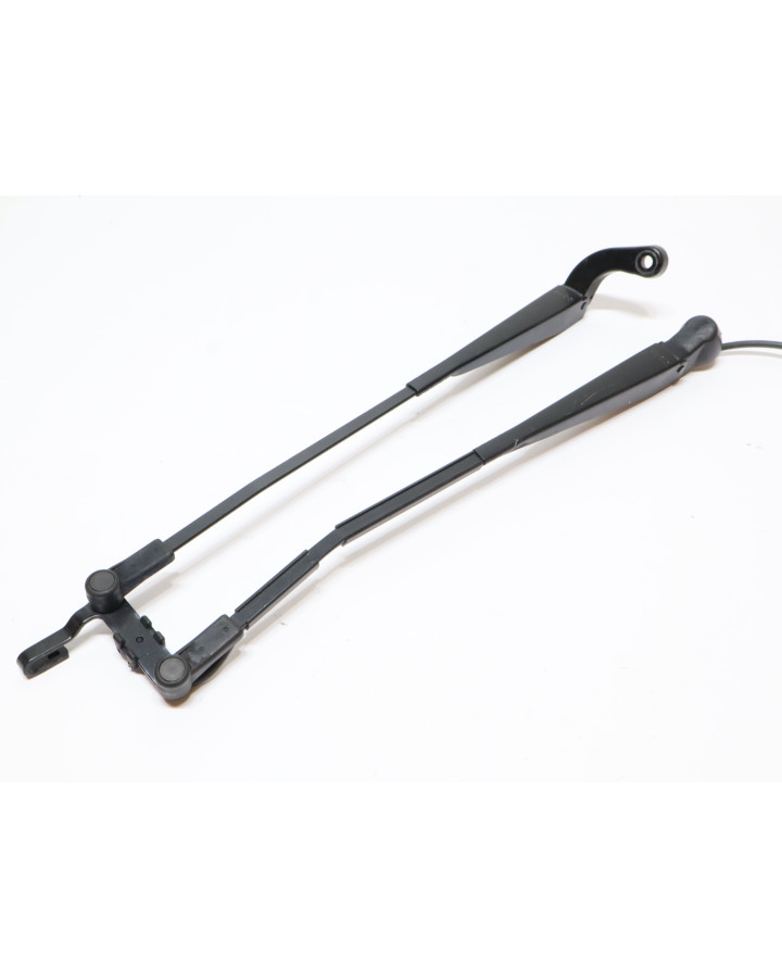 Aixam S9, torkararm fram (dubbel)