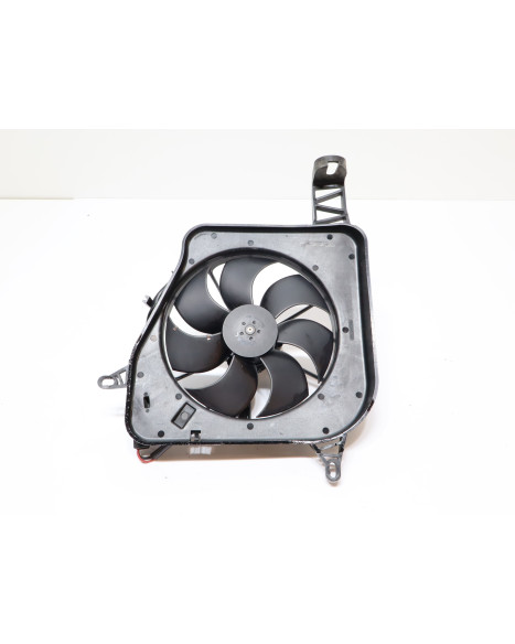 BMW S1000RR, kylarfläkt