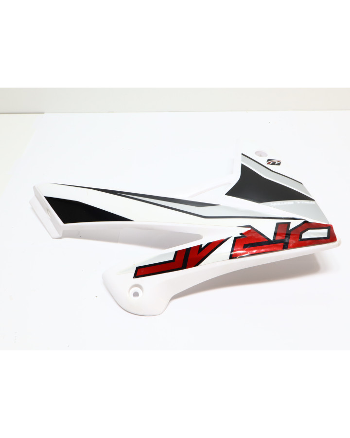 Rieju Drac, kylarvinge vänster