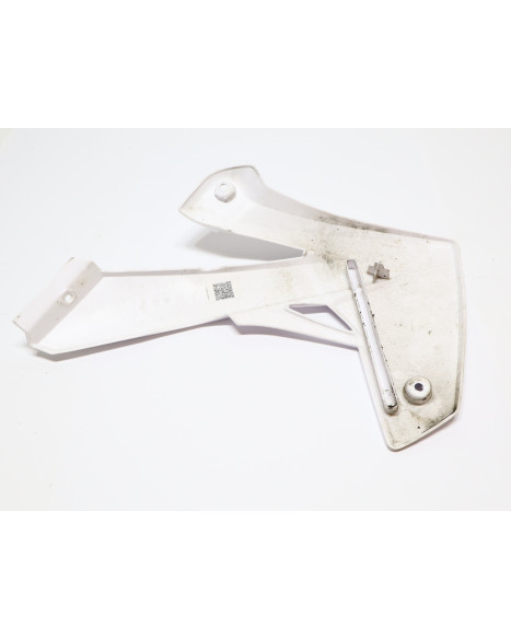 Rieju Drac, kylarvinge vänster