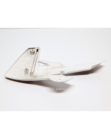 Rieju Drac, kylarvinge vänster