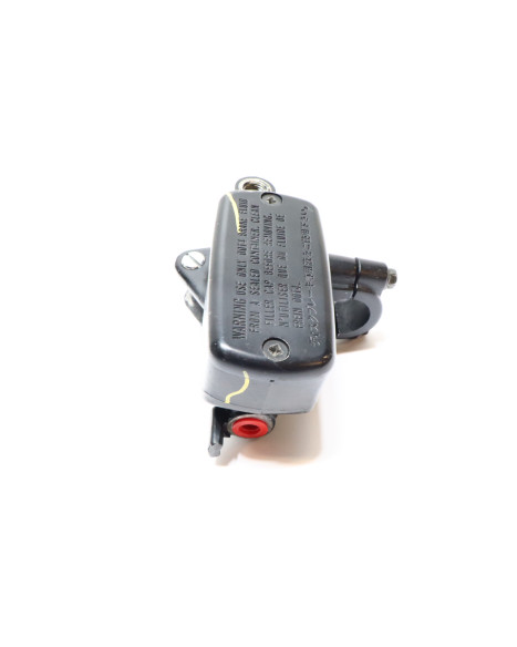 Honda CB1100SF, bromscylinder fram