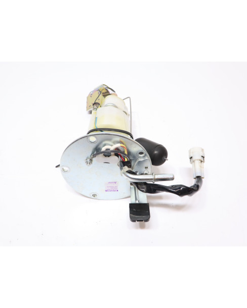 Suzuki GSX-S1000, bränslepump 2