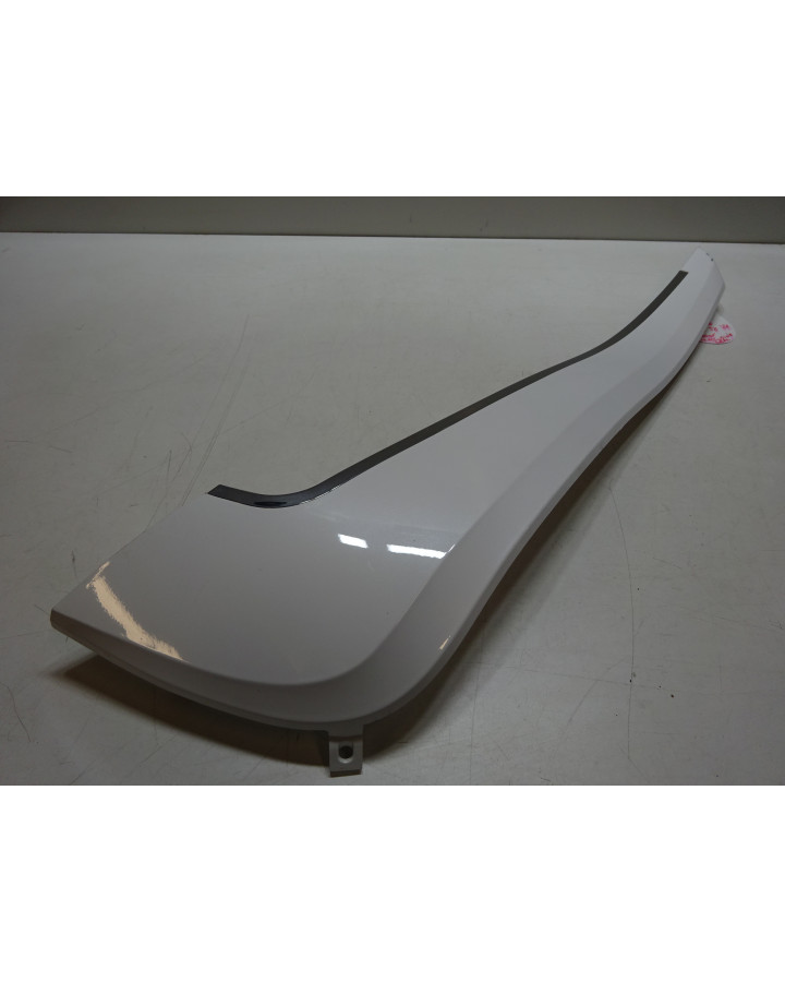 Kymco Like 50, nedre sidokåpa vänster