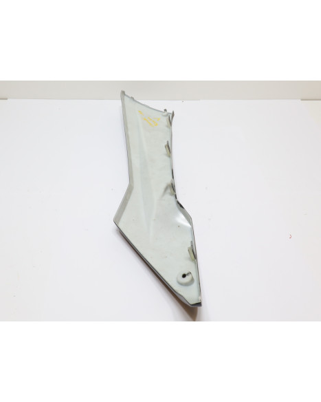 Viarelli Rivetto, nedre sidokåpa höger