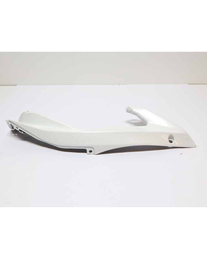 Yamaha YZF-R6, övre sidokåpa höger