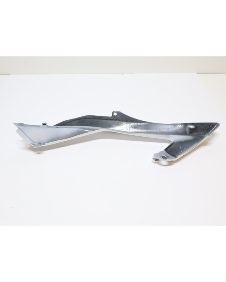 Yamaha YZF-R6, övre sidokåpa höger