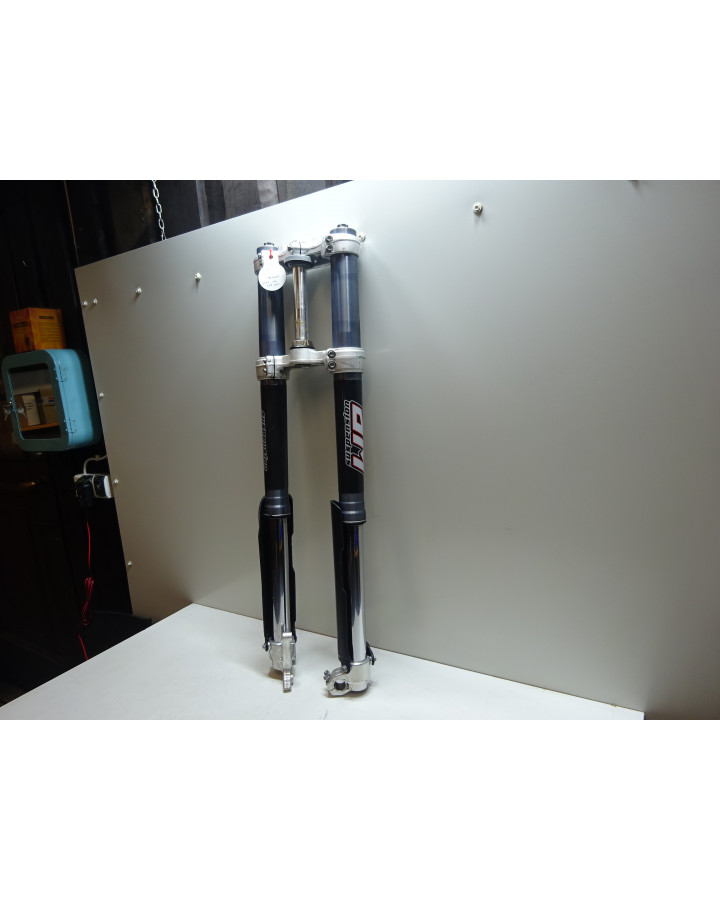 KTM 625 SM, framgaffel