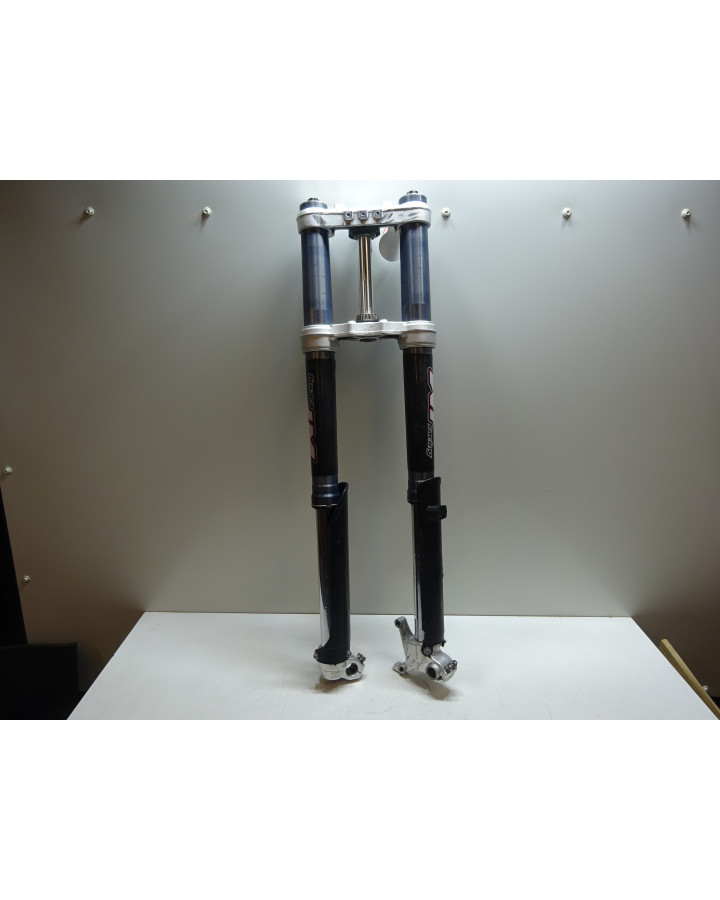 KTM 625 SM, framgaffel