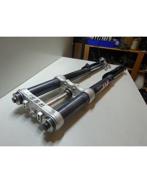 KTM 625 SM, framgaffel