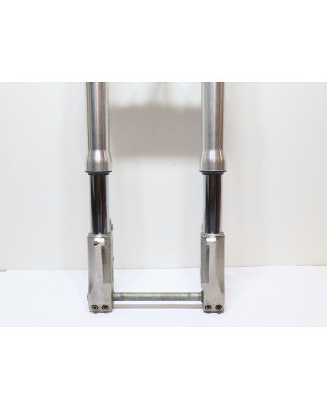 Honda VTX 1800, framgaffel