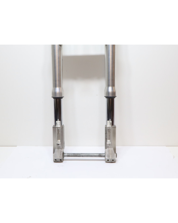 Honda VTX 1800, framgaffel