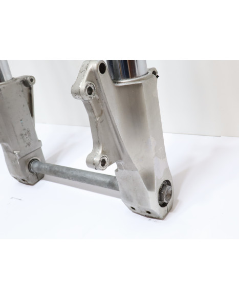 Honda VTX 1800, framgaffel