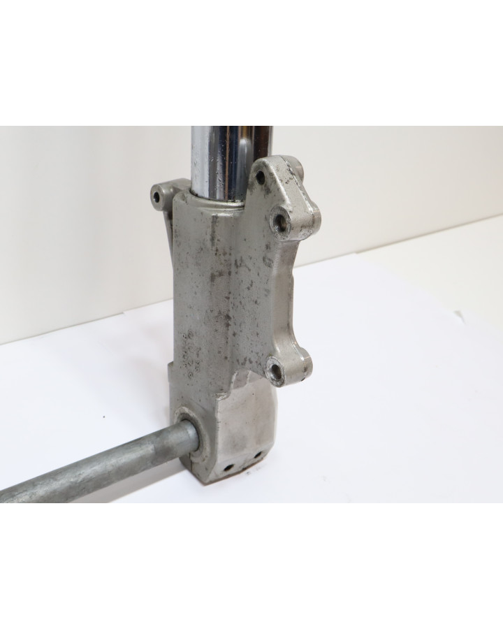 Honda VTX 1800, framgaffel