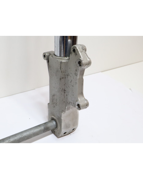 Honda VTX 1800, framgaffel