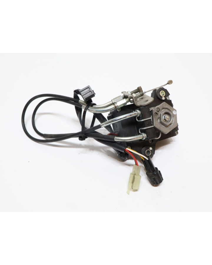 Suzuki GSX-S1000, avgasservo