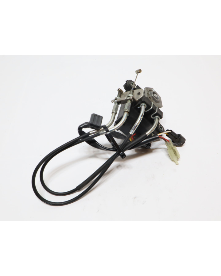 Suzuki GSX-S1000, avgasservo