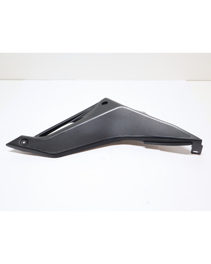 Yamaha YZF-R125, sidokåpa höger