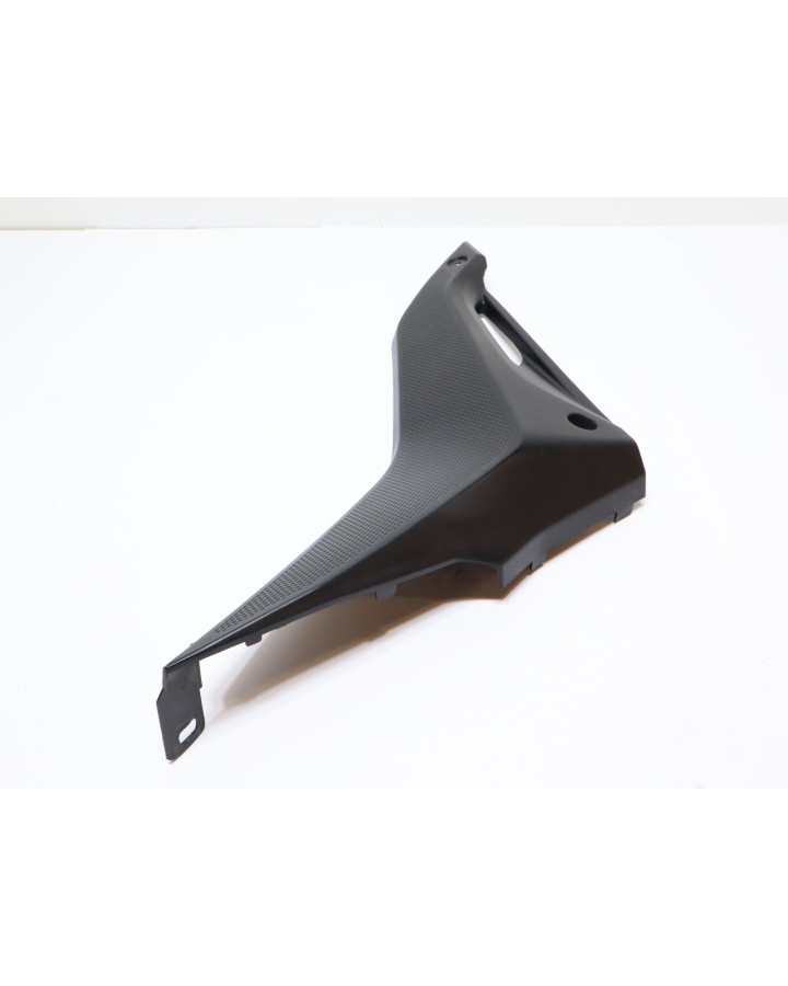 Yamaha YZF-R125, sidokåpa höger