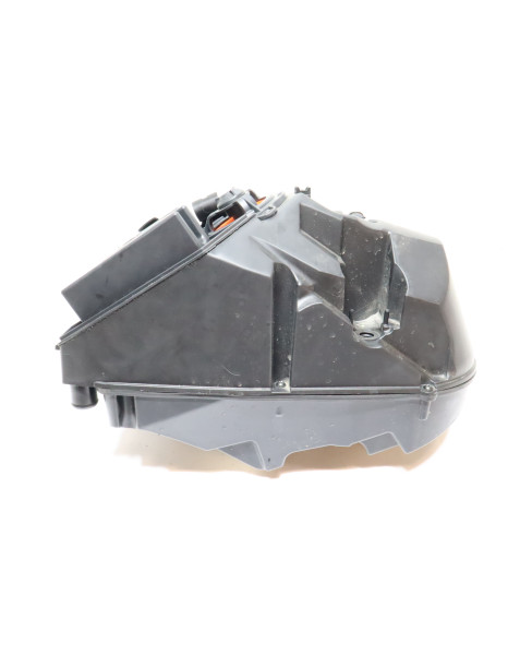 Ducati Supersport 950 S, luftburk 2