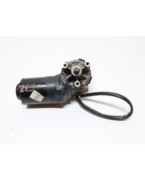 Ligier JS50, torkarmotor fram