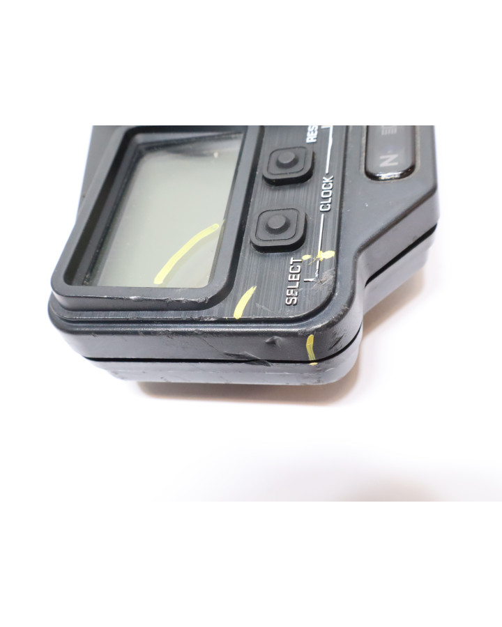 Yamaha YZF-R1, hastighetsmätare