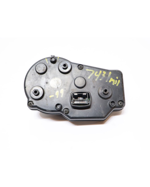 Yamaha YZF-R1, hastighetsmätare 2