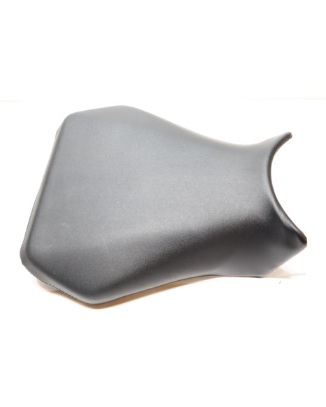 Yamaha YZF-R1, sadel