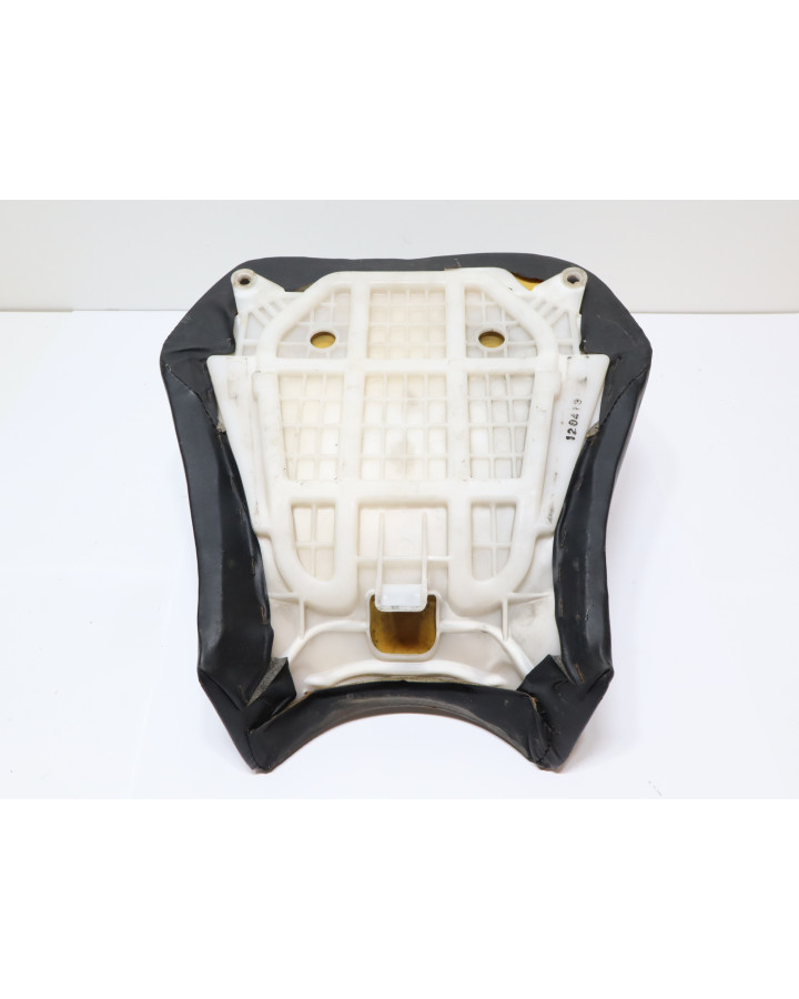 Yamaha YZF-R1, sadel