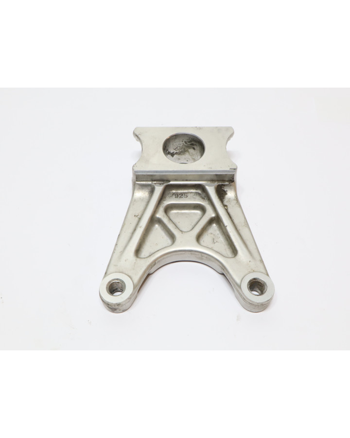 Yamaha YZF-R1, bromsokshållare bak