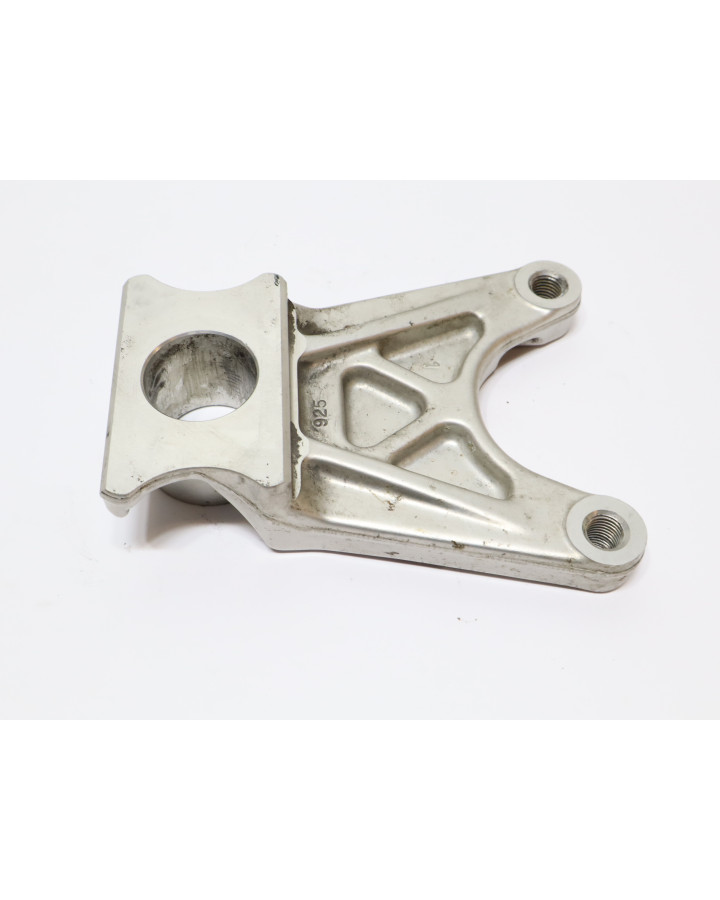 Yamaha YZF-R1, bromsokshållare bak