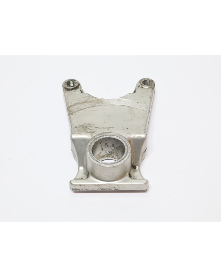 Yamaha YZF-R1, bromsokshållare bak