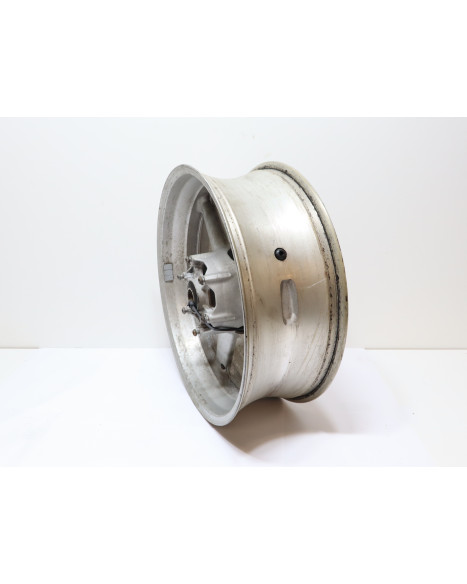 Yamaha YZF-R1, bakfälg