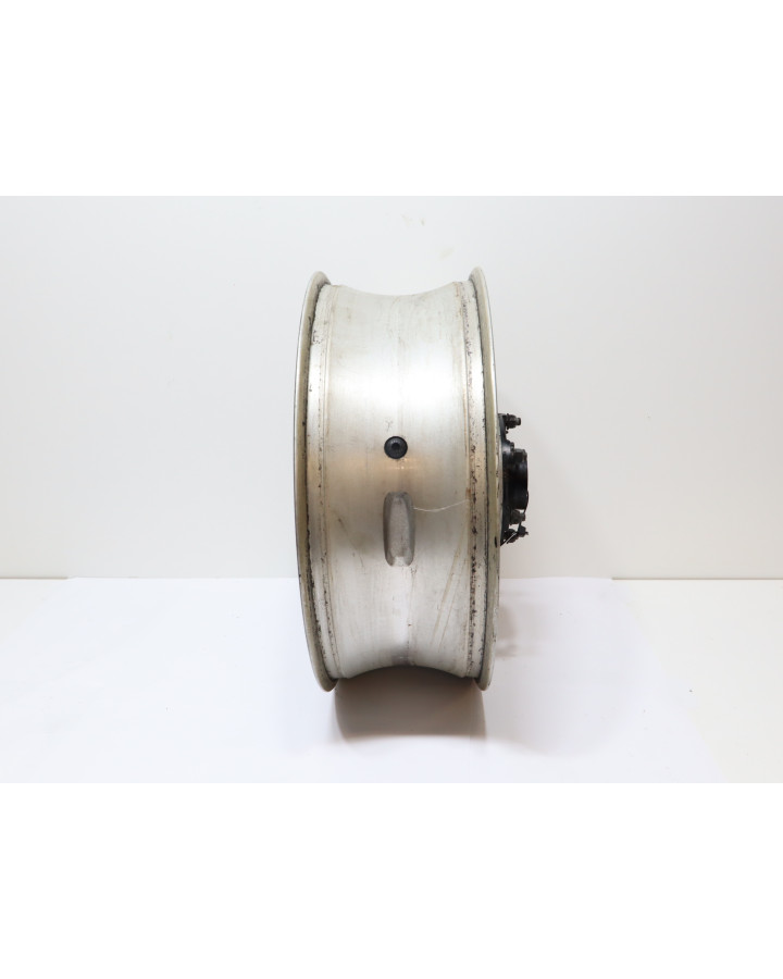 Yamaha YZF-R1, bakfälg