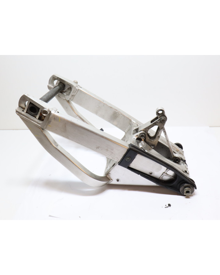 Yamaha YZF-R1, sving