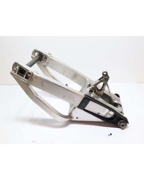 Yamaha YZF-R1, sving