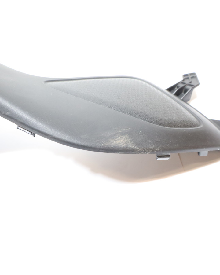 Yamaha MT-125, främre sidokåpa höger