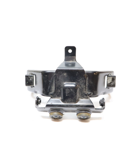 Yamaha MT-125, tankfäste