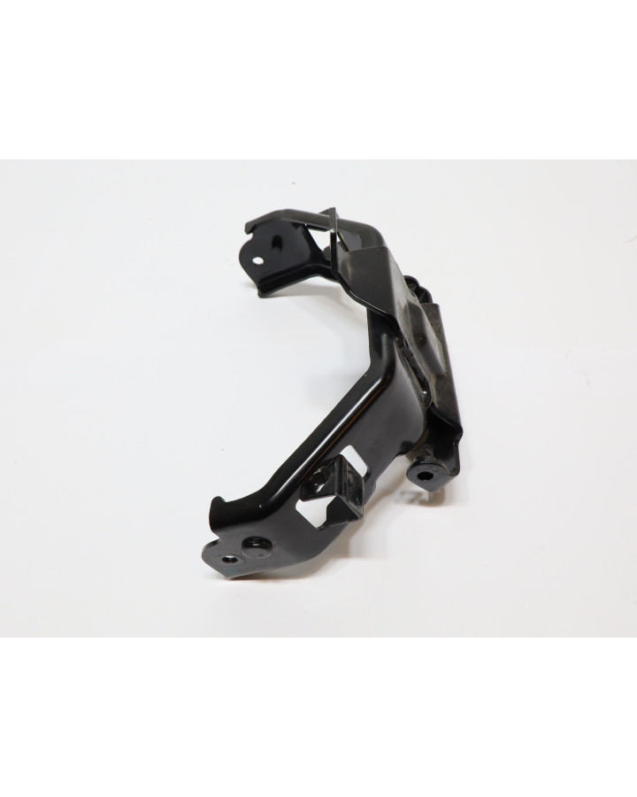 Yamaha MT-125, tankfäste