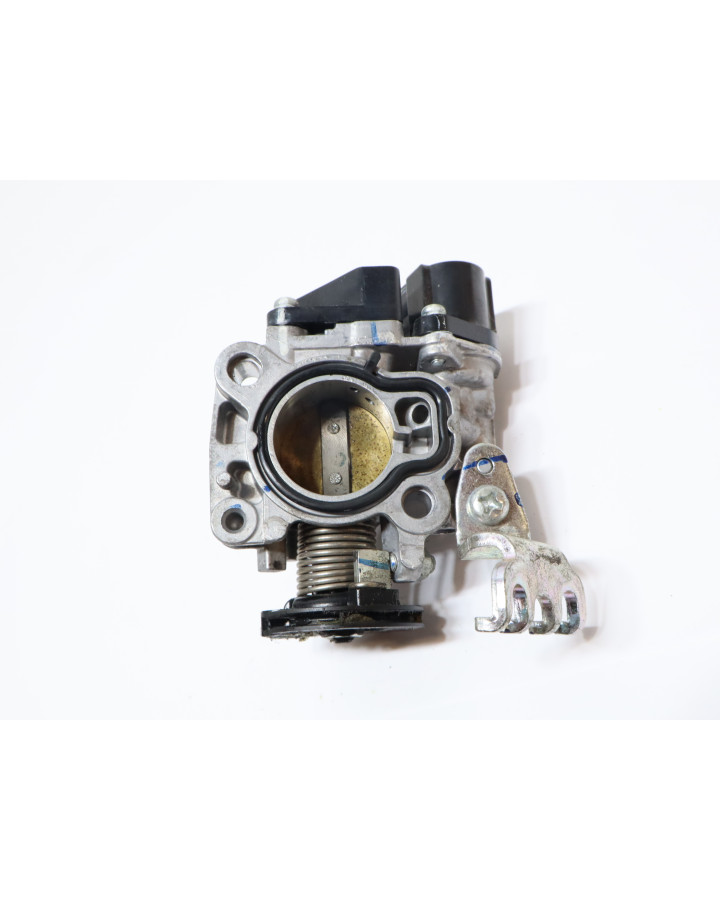 Yamaha MT-125, gasspjäll/insprut