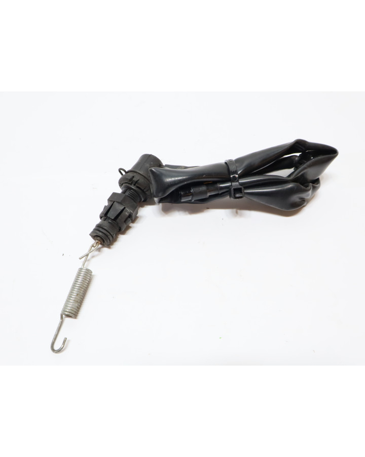 Yamaha MT-125, bromsljuskontakt bak