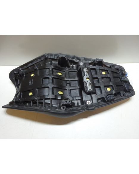 Kawasaki ZZR1400, sadel