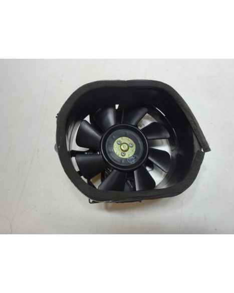 Suzuki VZ800 Marauder, kylarfläkt