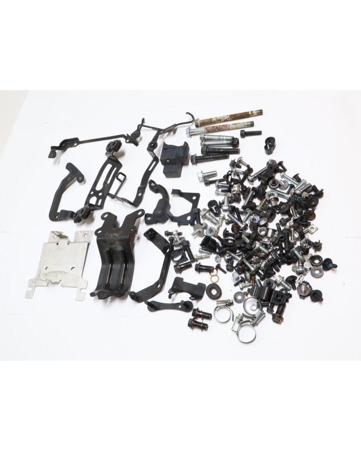 Yamaha MT-125, skruvkit