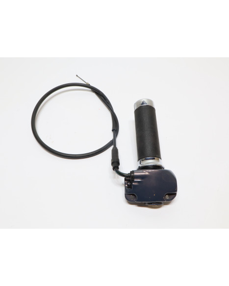 Piaggio Vespa LX 50, gasrulle med vajer